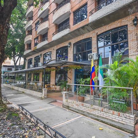 Hotel Estadio Real Medellin Bagian luar foto