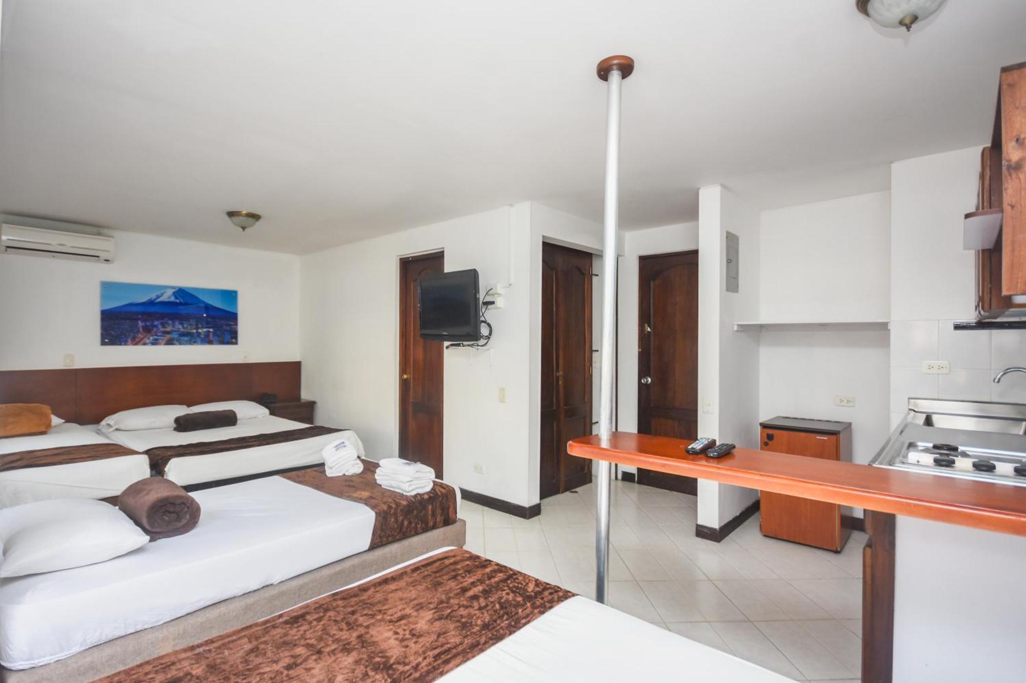 Hotel Estadio Real Medellin Bagian luar foto