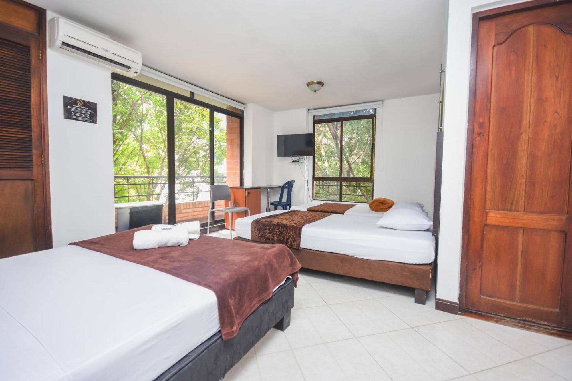 Hotel Estadio Real Medellin Bagian luar foto