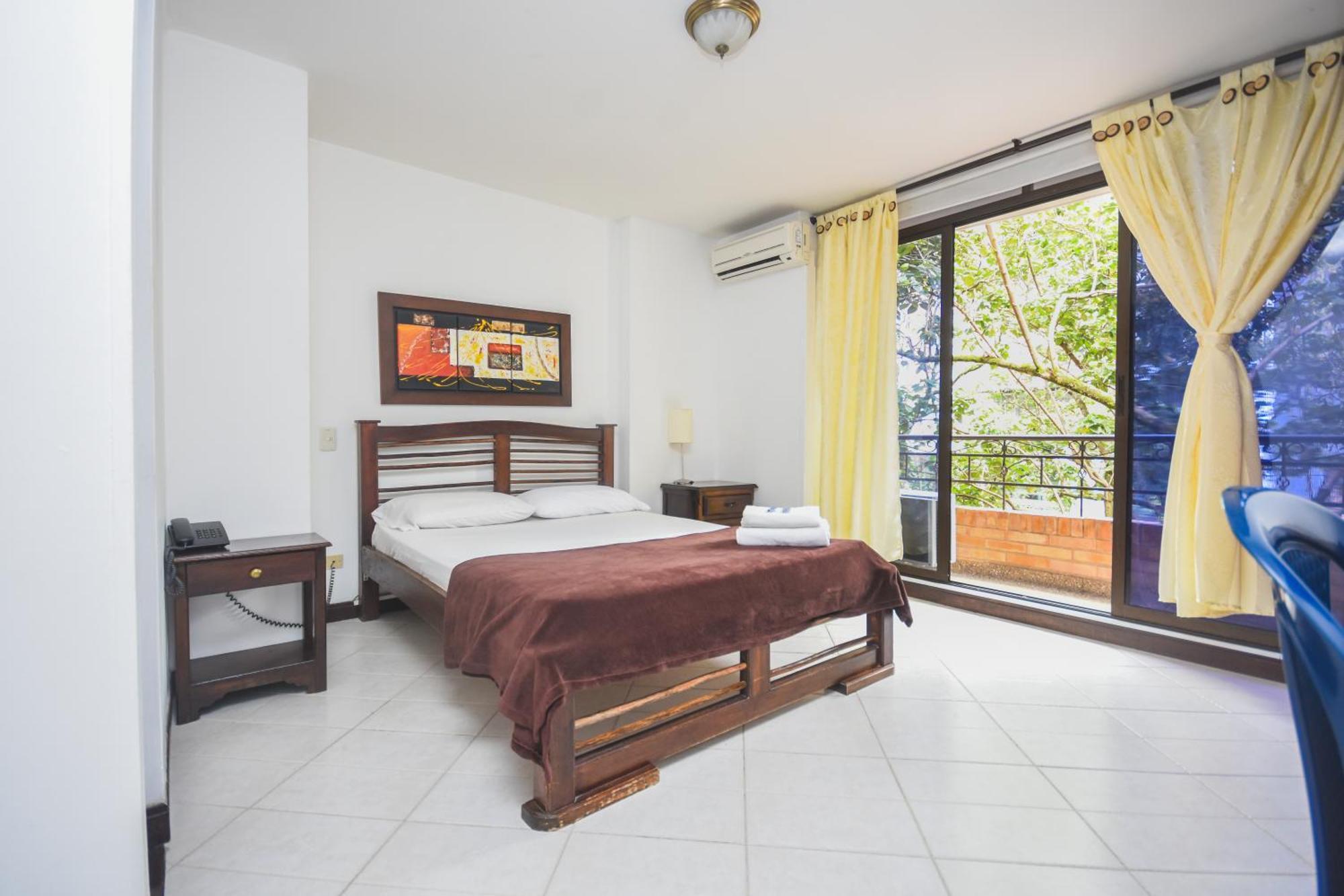 Hotel Estadio Real Medellin Bagian luar foto