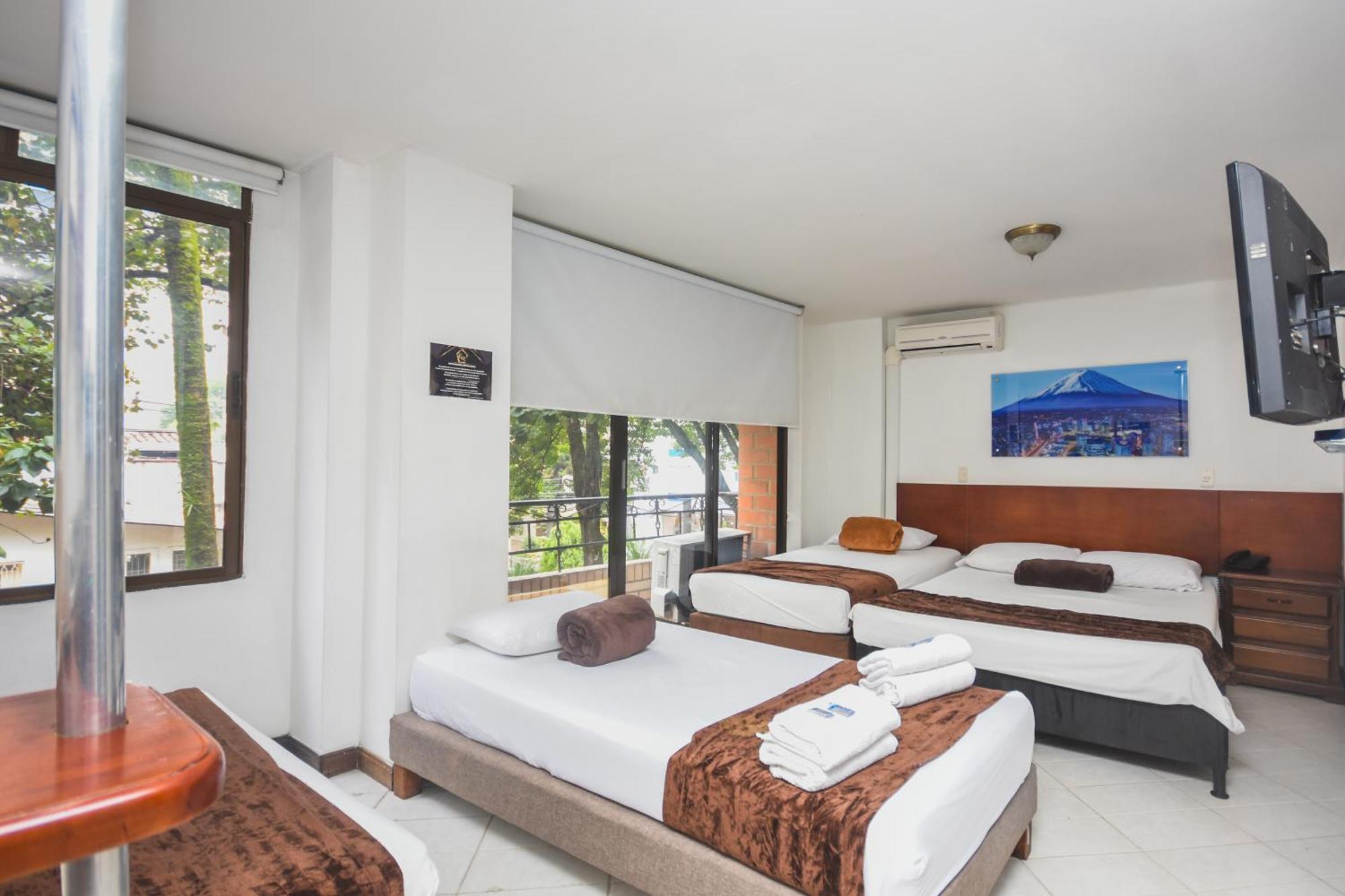 Hotel Estadio Real Medellin Bagian luar foto