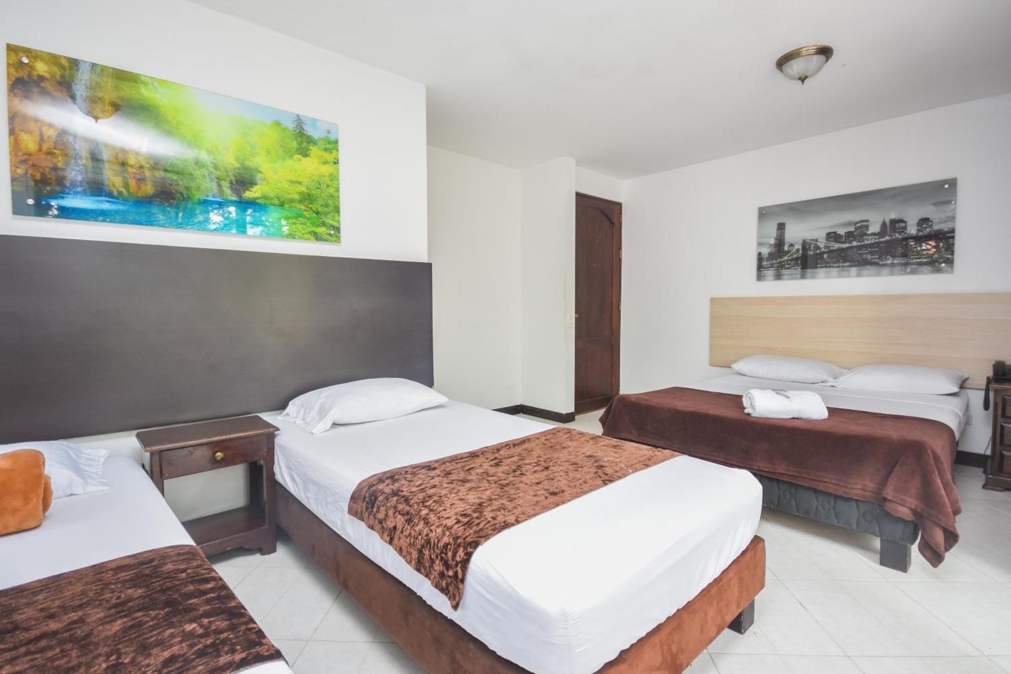 Hotel Estadio Real Medellin Bagian luar foto