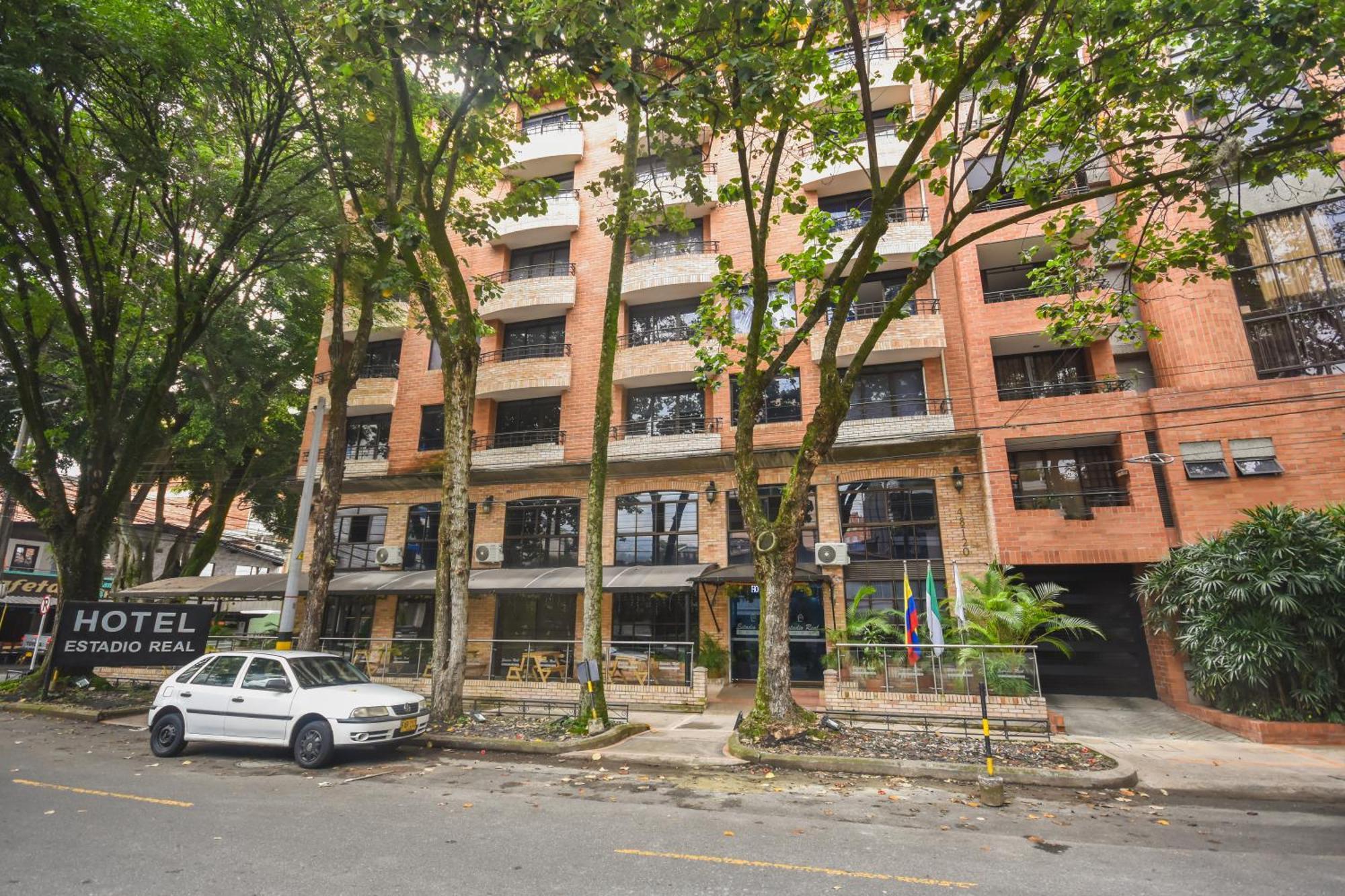 Hotel Estadio Real Medellin Bagian luar foto