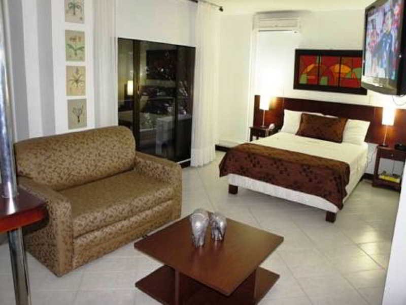 Hotel Estadio Real Medellin Bagian luar foto