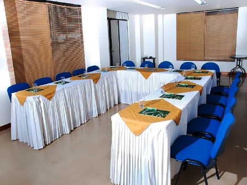 Hotel Estadio Real Medellin Bagian luar foto
