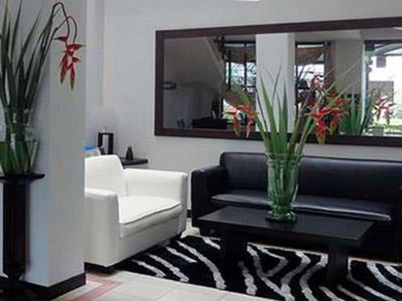 Hotel Estadio Real Medellin Bagian luar foto