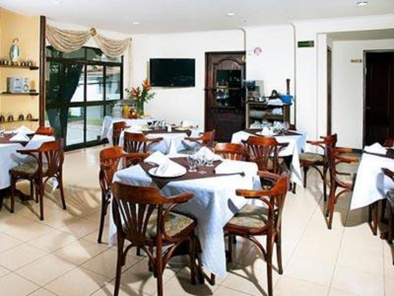 Hotel Estadio Real Medellin Bagian luar foto