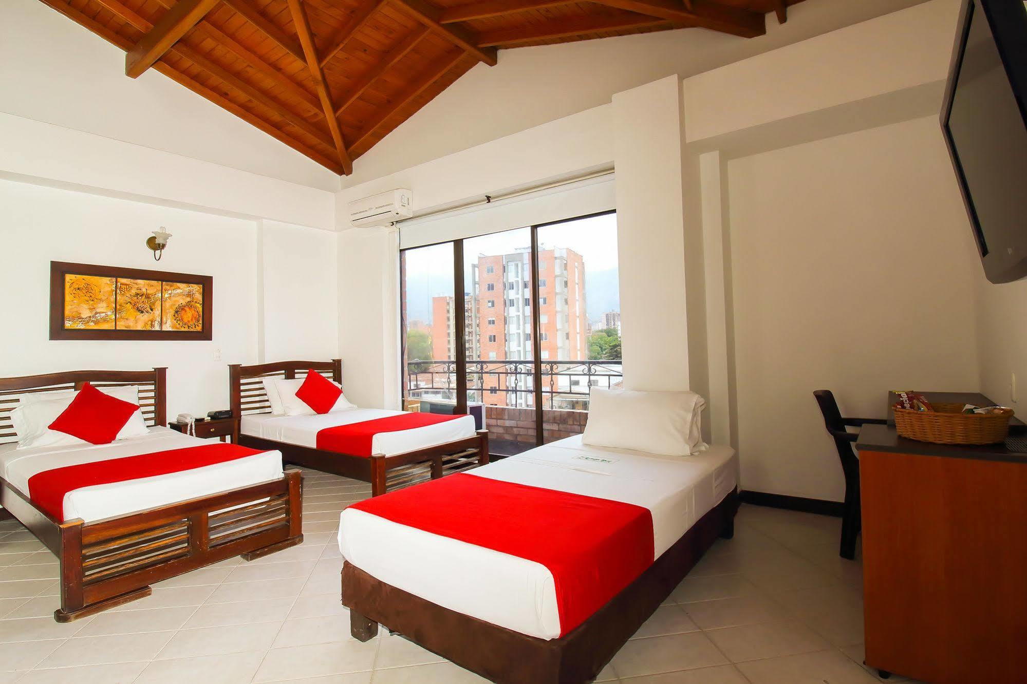 Hotel Estadio Real Medellin Bagian luar foto